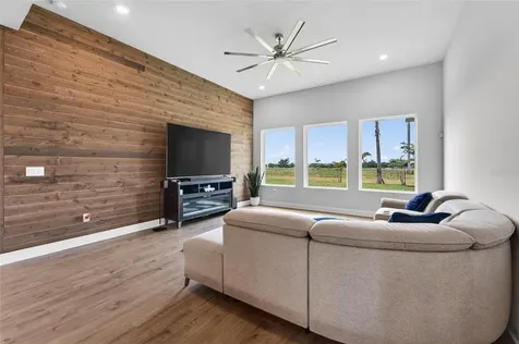 5313 Del Coronado Drive Apollo Beach FL 33572