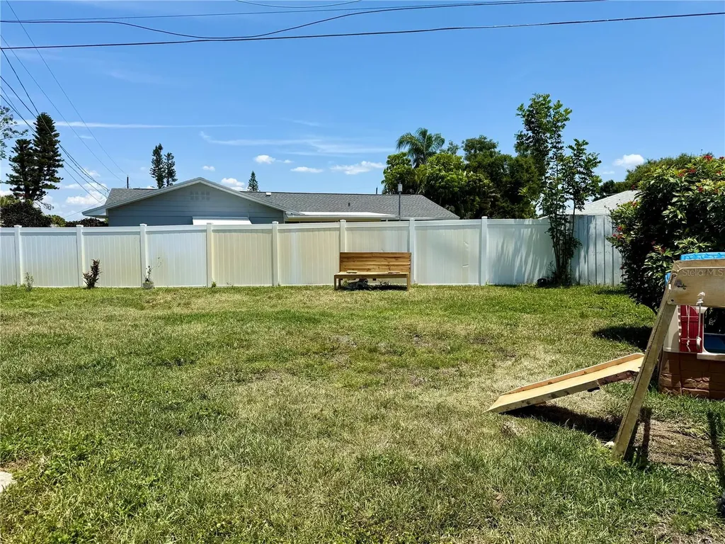 3607 Cambridge Dr W Bradenton FL 34205