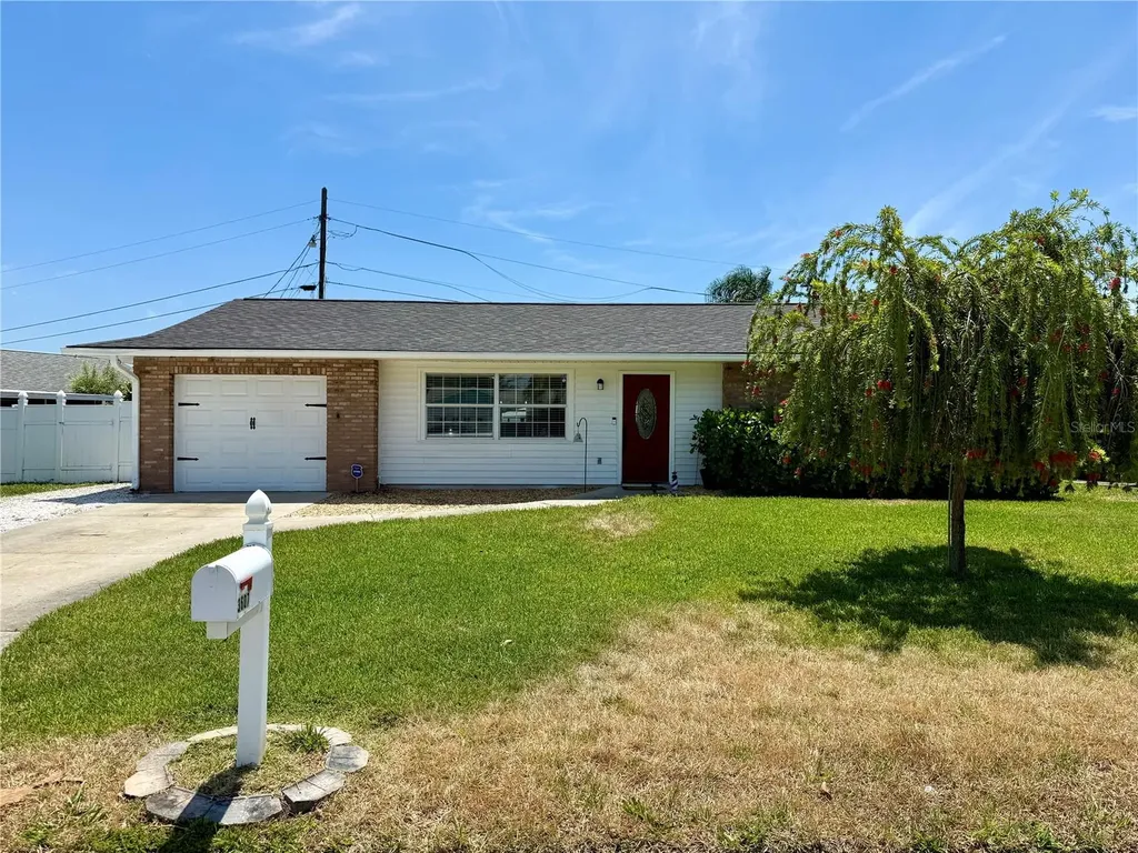 3607 Cambridge Dr W Bradenton FL 34205