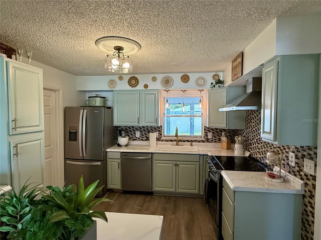 3607 Cambridge Dr W Bradenton FL 34205