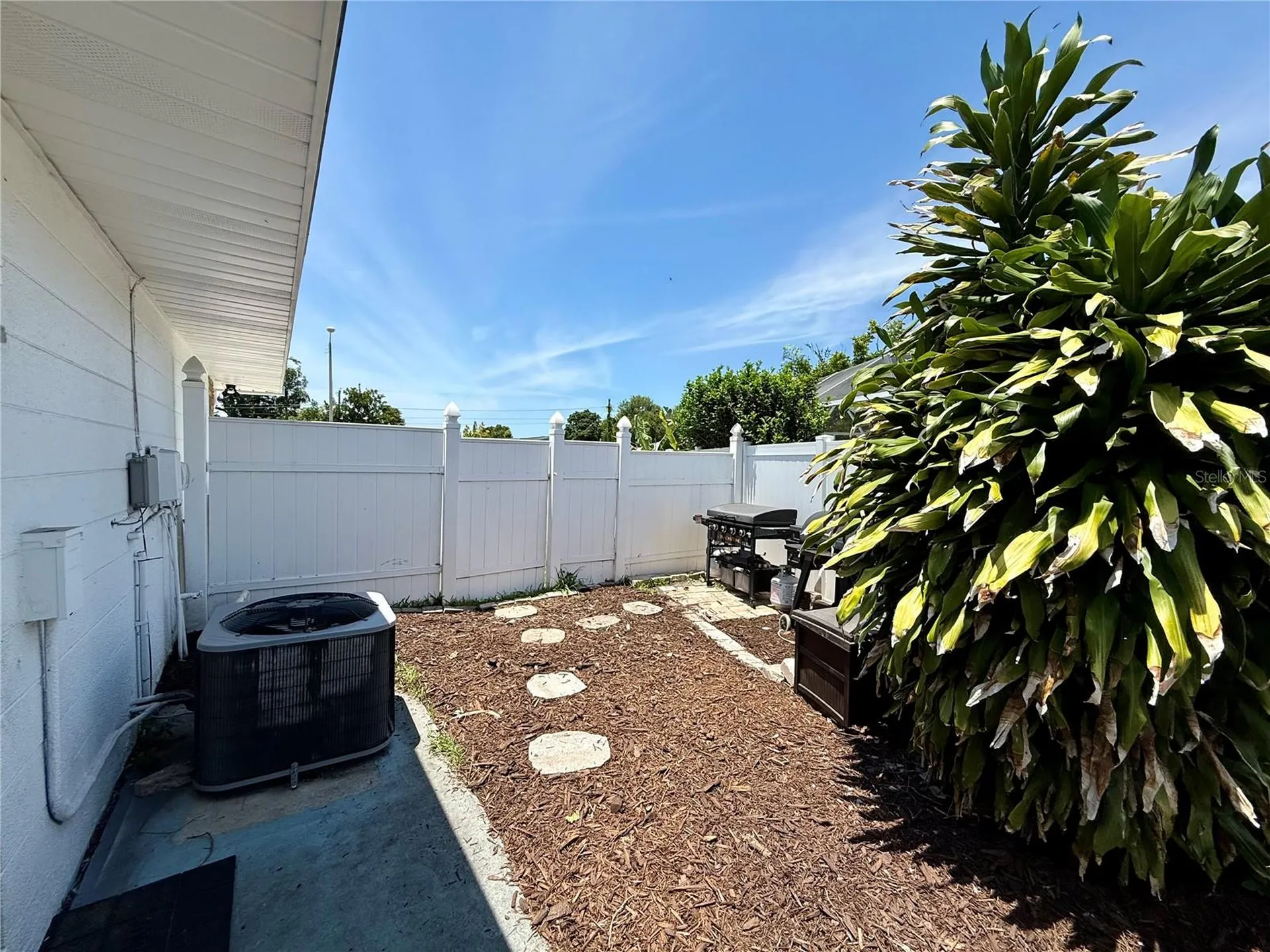 3607 Cambridge Dr W Bradenton FL 34205