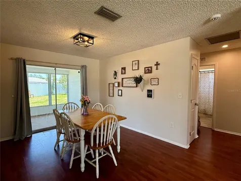 3607 Cambridge Dr W Bradenton FL 34205