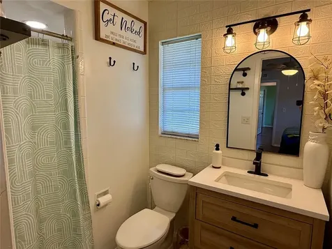 3607 Cambridge Dr W Bradenton FL 34205
