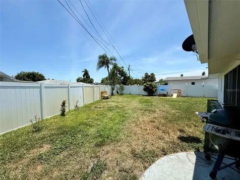 3607 Cambridge Dr W Bradenton FL 34205