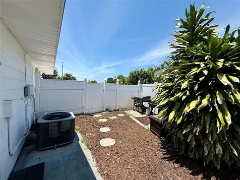 3607 Cambridge Dr W Bradenton FL 34205