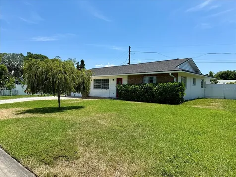3607 Cambridge Dr W Bradenton FL 34205