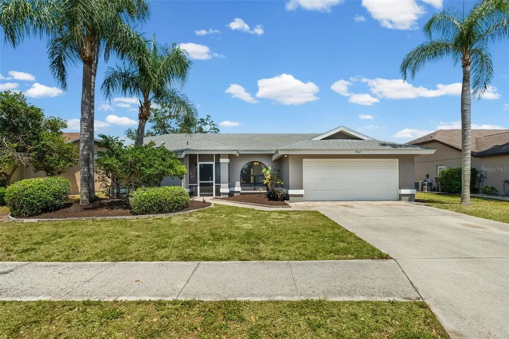 7807 38th Court E Sarasota FL 34243