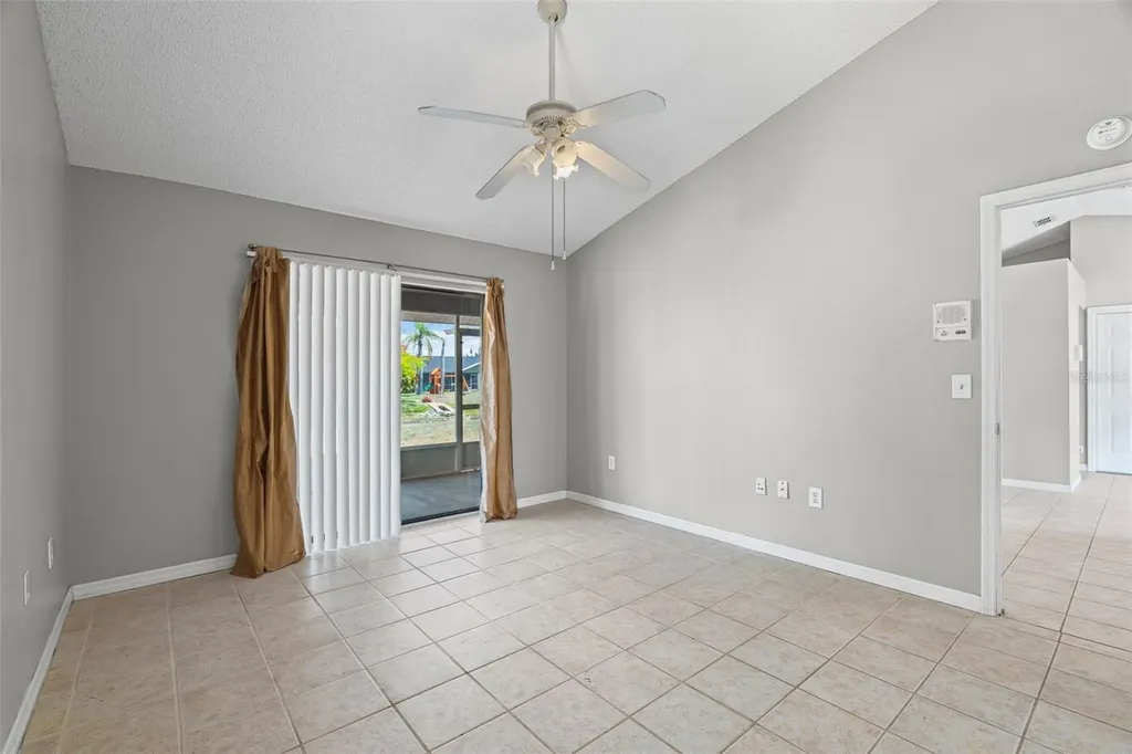 7807 38th Court E Sarasota FL 34243