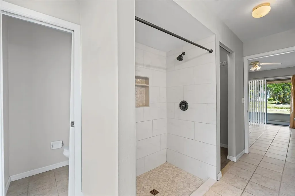 7807 38th Court E Sarasota FL 34243