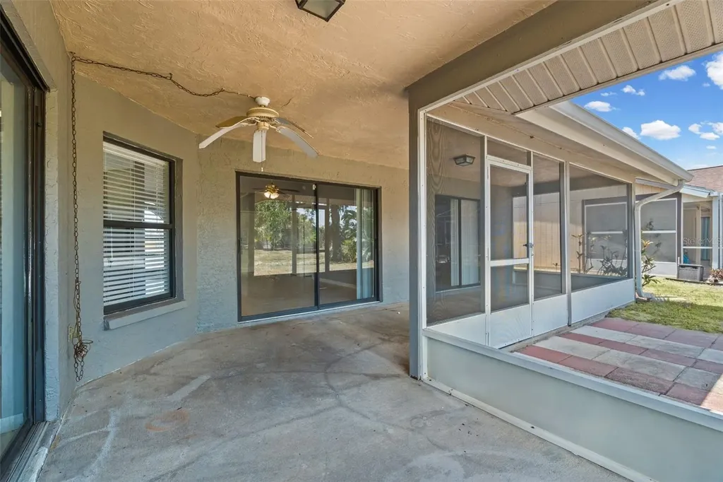 7807 38th Court E Sarasota FL 34243