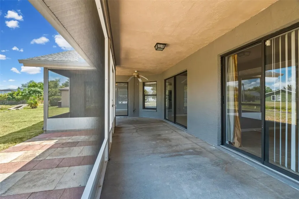 7807 38th Court E Sarasota FL 34243