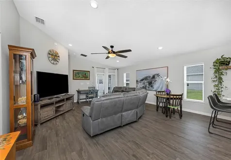 3127 58th Way E Palmetto FL 34221