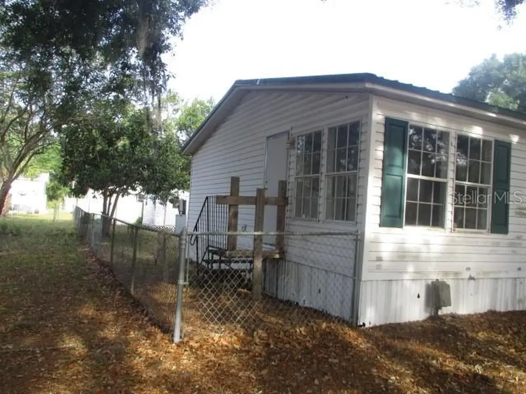 3835 Court Street Zephyrhills FL 33541