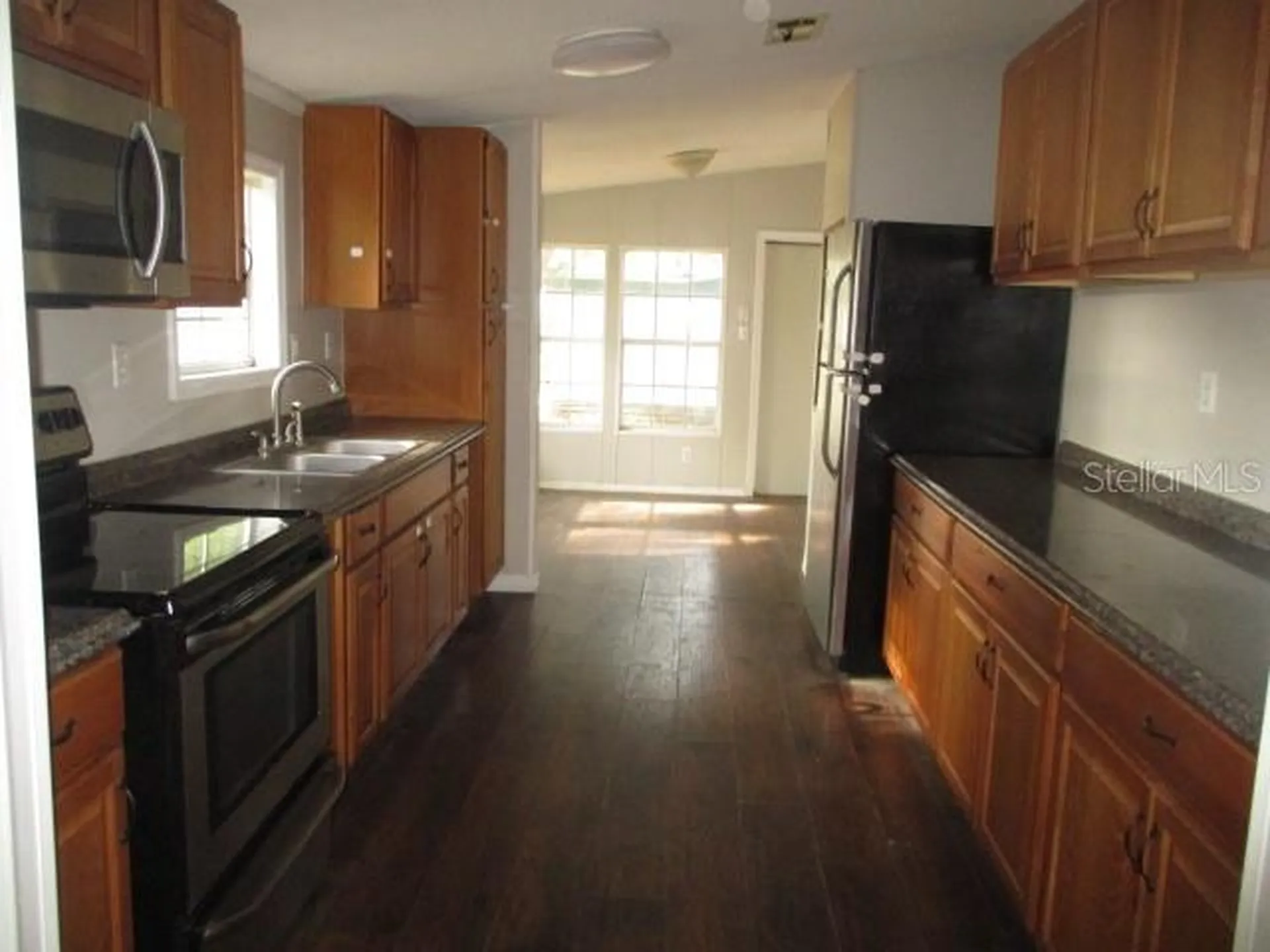 3835 Court Street Zephyrhills FL 33541