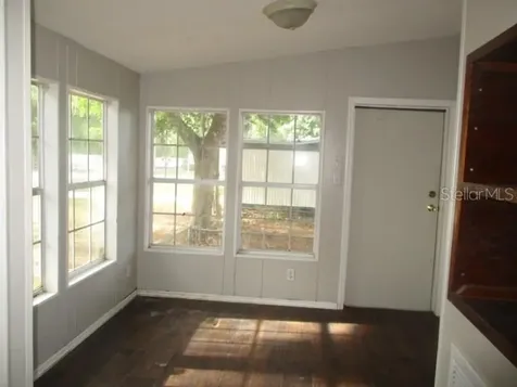 3835 Court Street Zephyrhills FL 33541