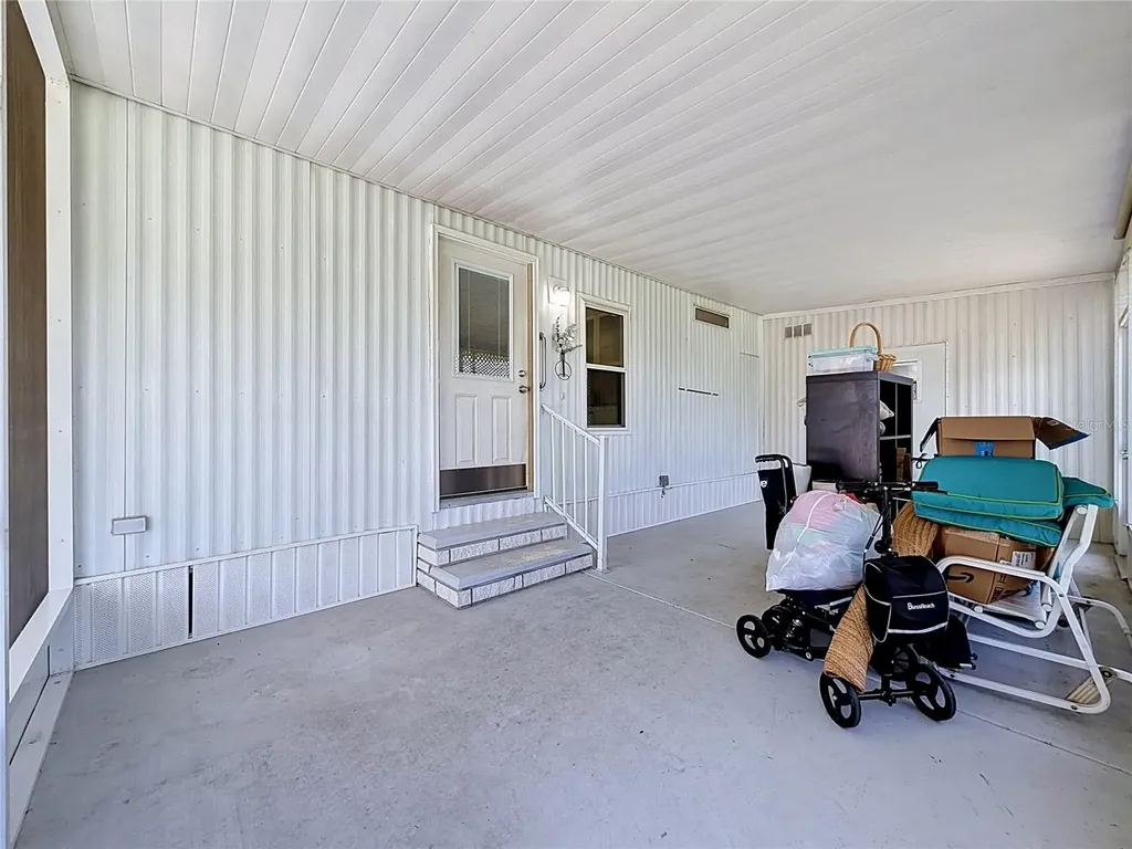 1666 Elkhart Circle Tavares FL 32778
