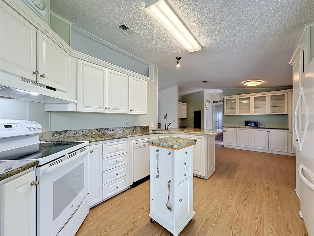 1666 Elkhart Circle Tavares FL 32778