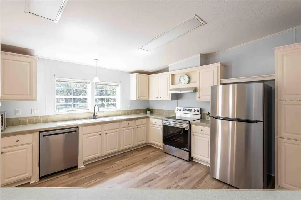 14221 Hurricane Drive Weeki Wachee FL 34614