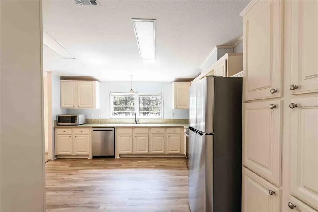 14221 Hurricane Drive Weeki Wachee FL 34614