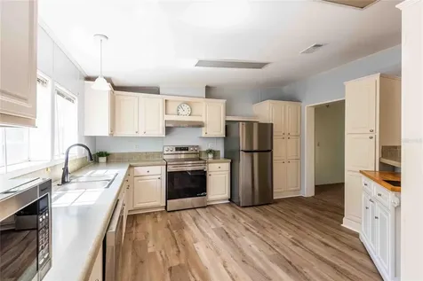 14221 Hurricane Drive Weeki Wachee FL 34614