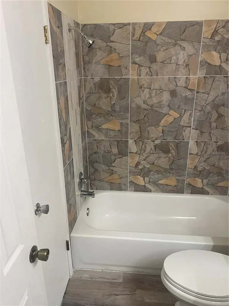 613 61st Avenue Terrace E Bradenton FL 34203