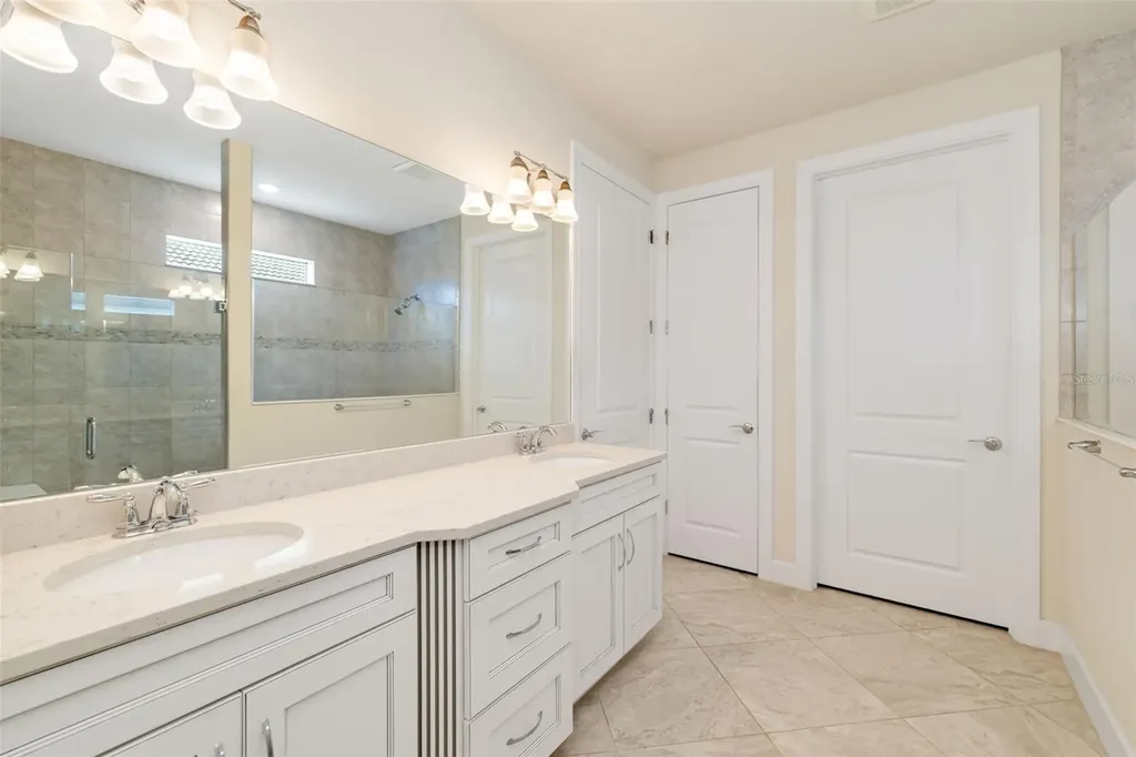 825 Seascape Place Sarasota FL 34240