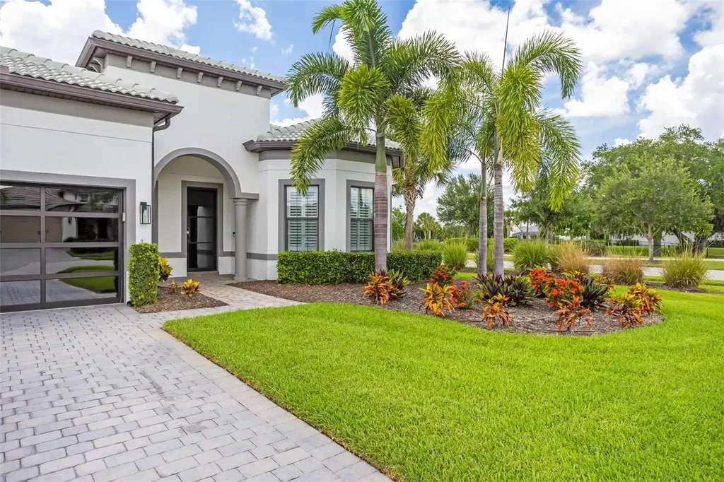 825 Seascape Place Sarasota FL 34240