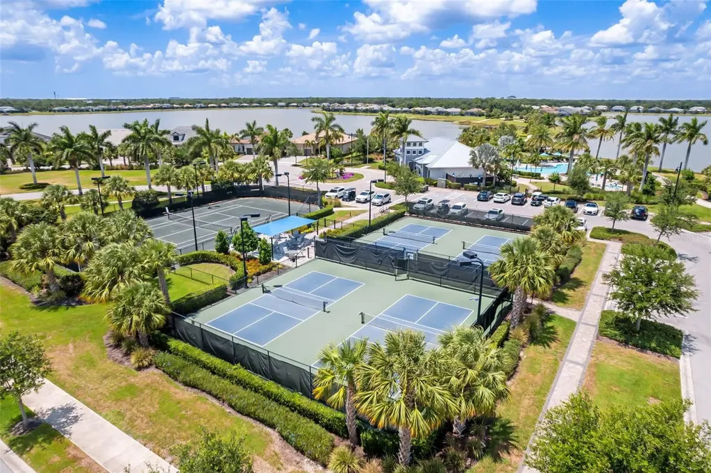 825 Seascape Place Sarasota FL 34240