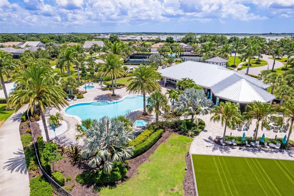825 Seascape Place Sarasota FL 34240