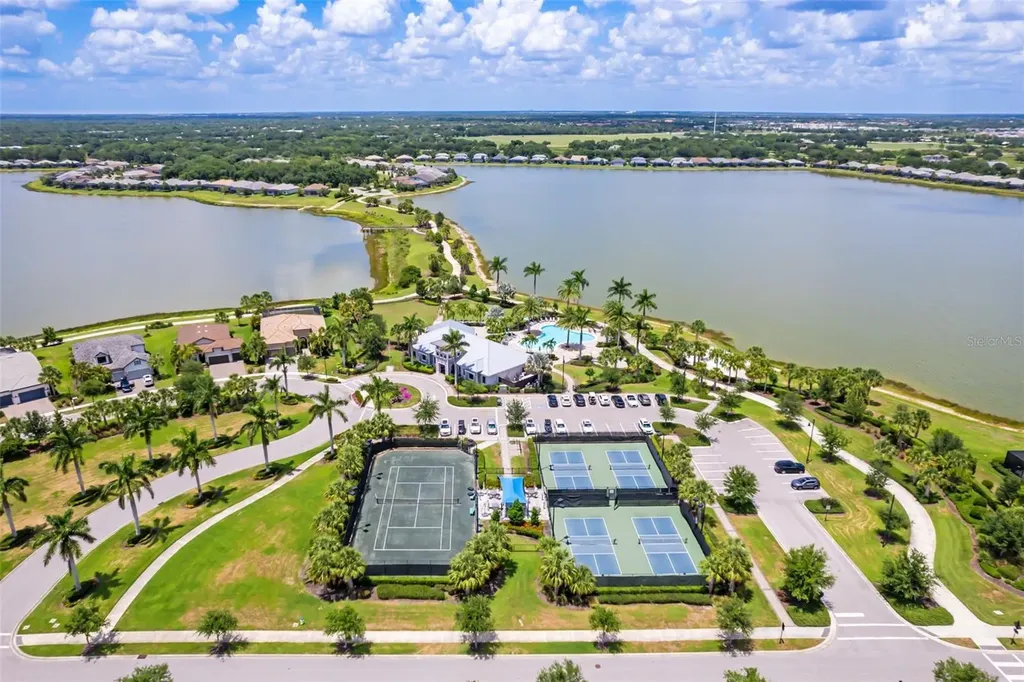 825 Seascape Place Sarasota FL 34240