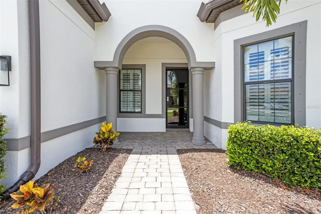 825 Seascape Place Sarasota FL 34240
