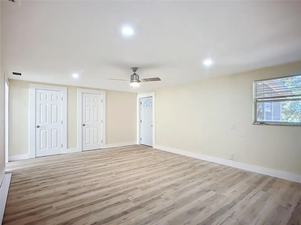 4513 W Gray Street Tampa FL 33609