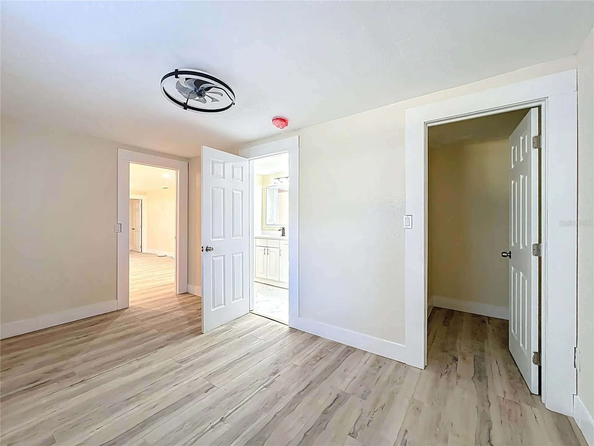 4513 W Gray Street Tampa FL 33609