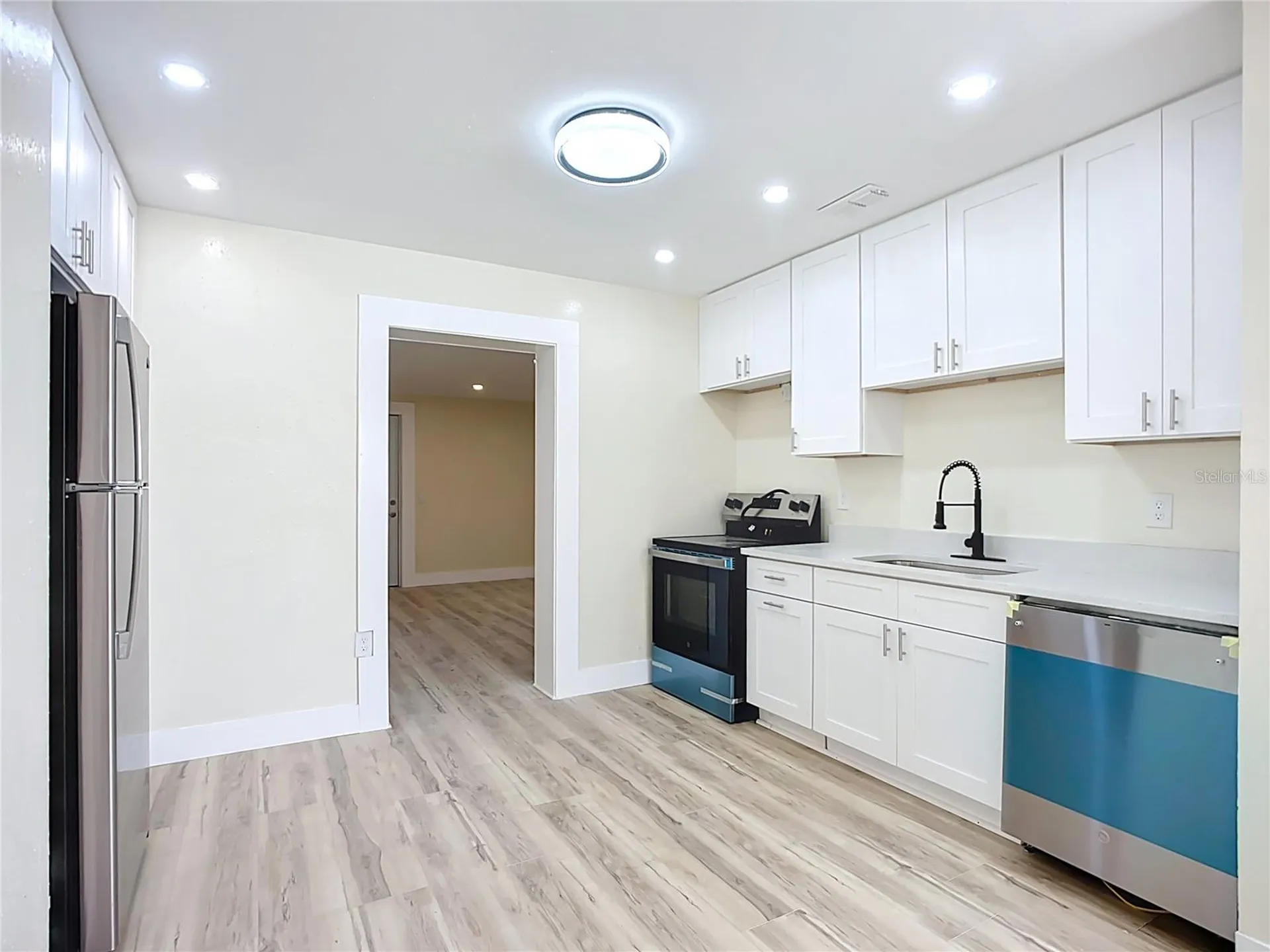 4513 W Gray Street Tampa FL 33609