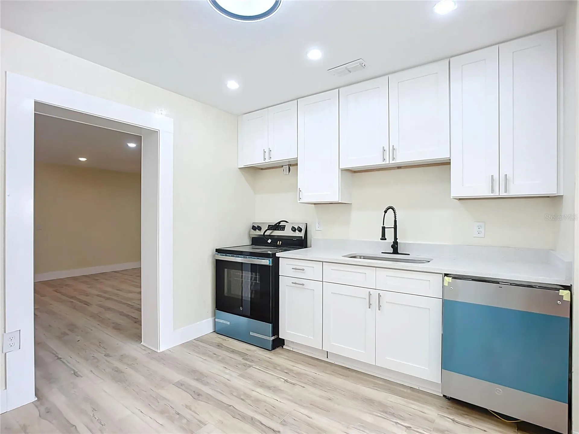 4513 W Gray Street Tampa FL 33609