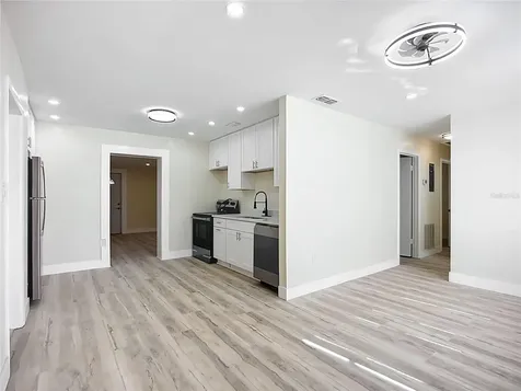 4513 W Gray Street Tampa FL 33609