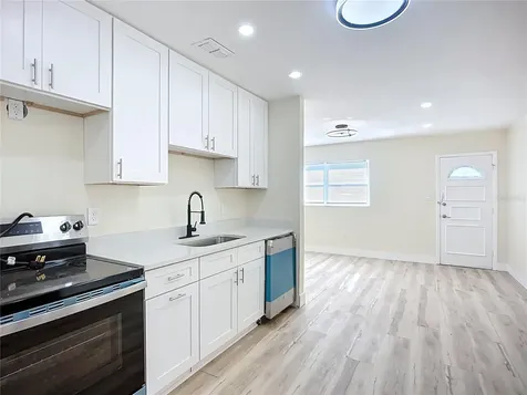 4513 W Gray Street Tampa FL 33609