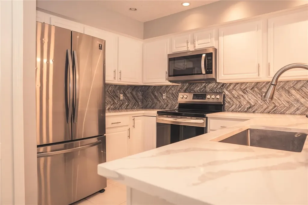 673 Sandy Neck Lane Altamonte Springs FL 32714