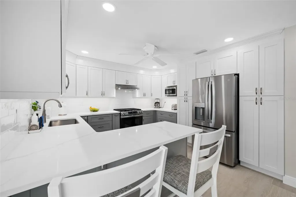 5000 Venetian Boulevard NE St Petersburg FL 33703
