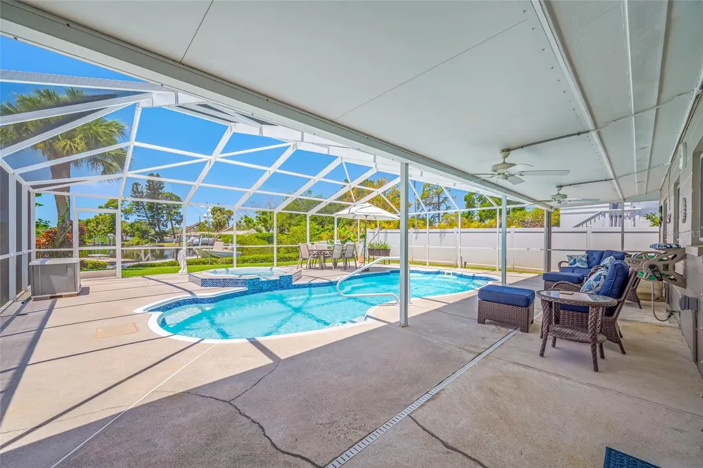 5000 Venetian Boulevard NE St Petersburg FL 33703