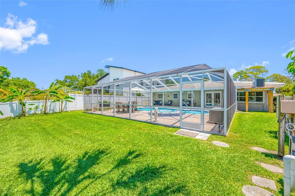 5000 Venetian Boulevard NE St Petersburg FL 33703