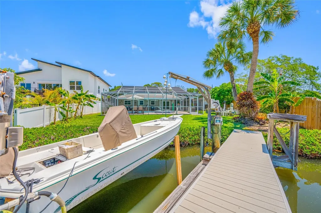 5000 Venetian Boulevard NE St Petersburg FL 33703