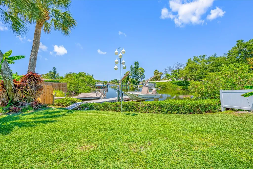 5000 Venetian Boulevard NE St Petersburg FL 33703