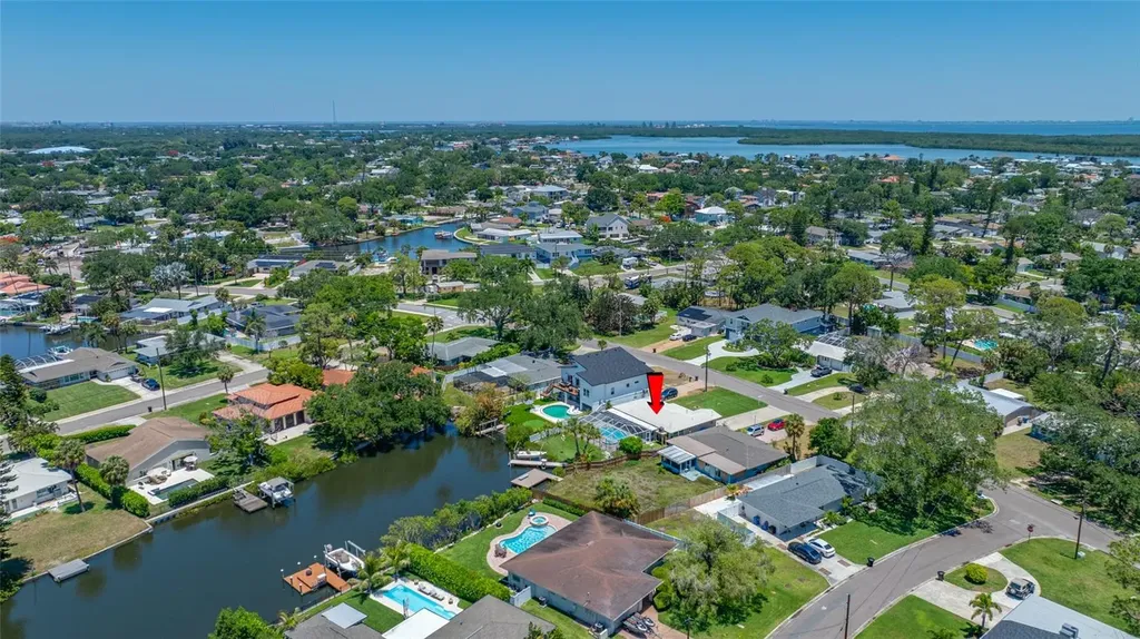 5000 Venetian Boulevard NE St Petersburg FL 33703
