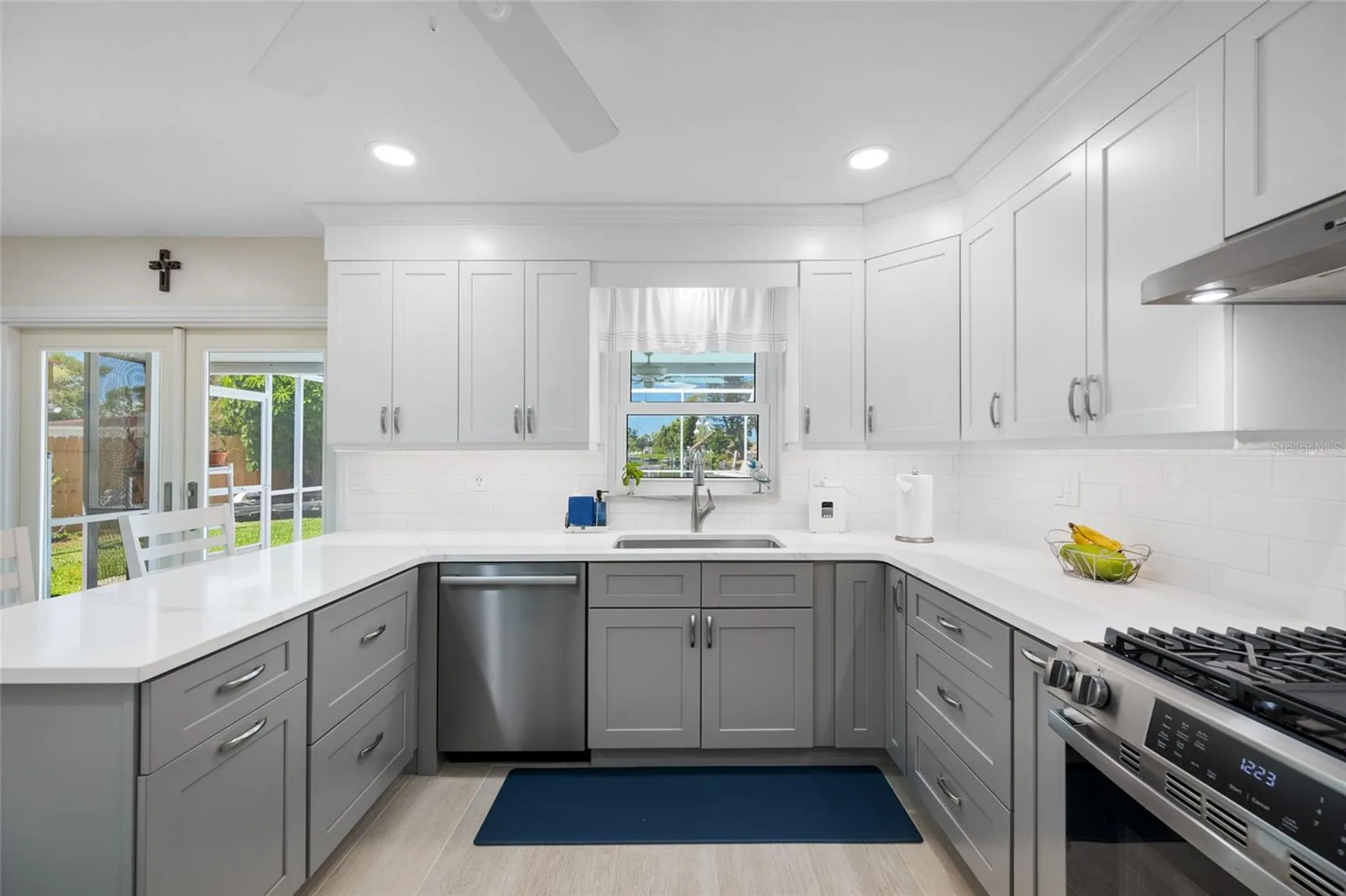 5000 Venetian Boulevard NE St Petersburg FL 33703