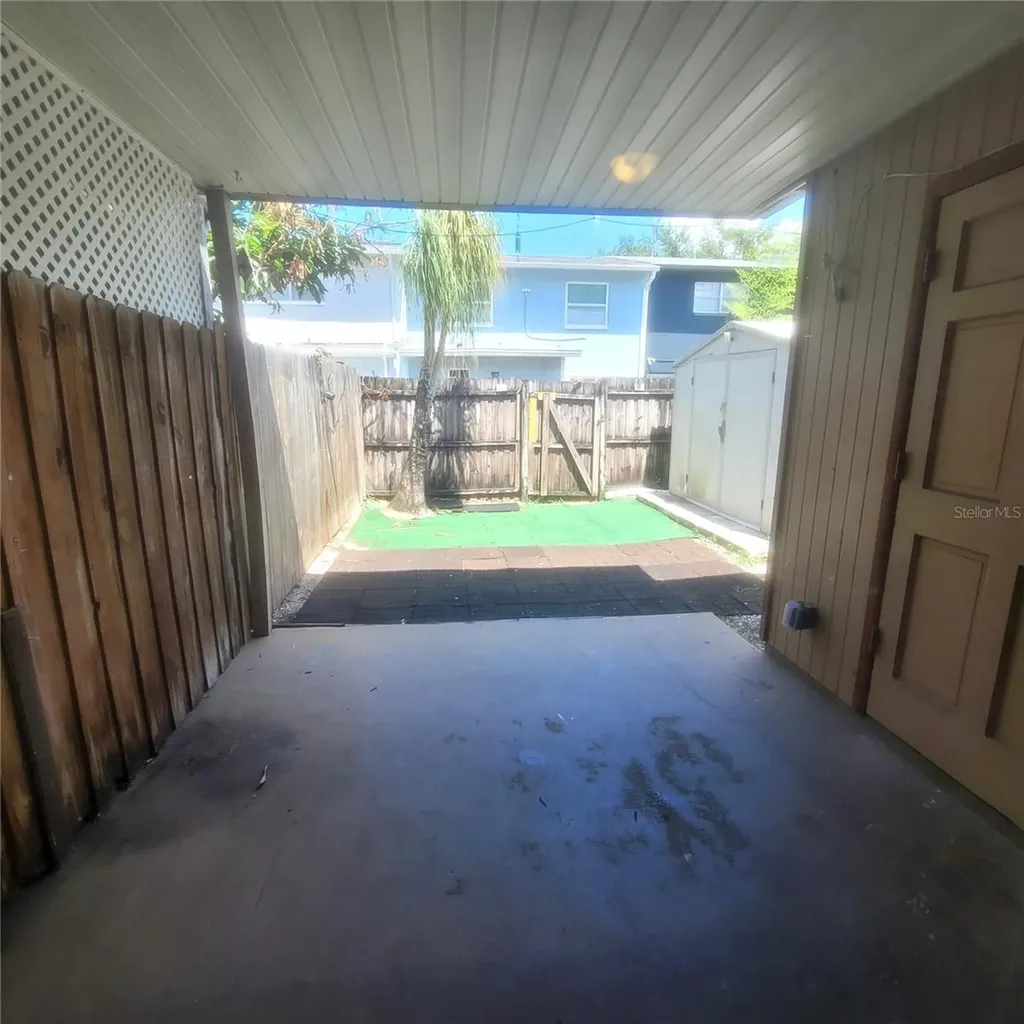 10019 N 52nd Street Tampa FL 33617