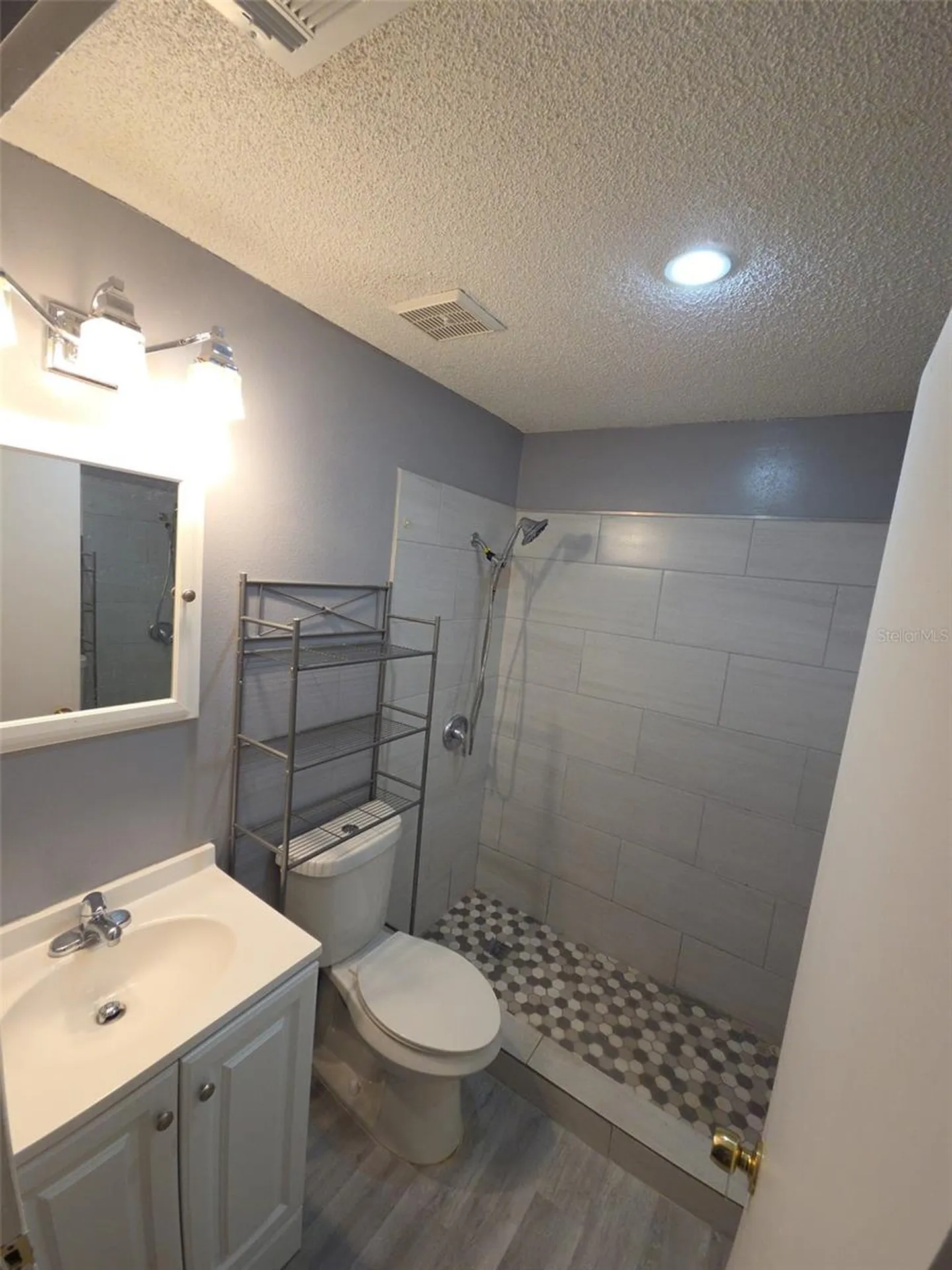 10019 N 52nd Street Tampa FL 33617