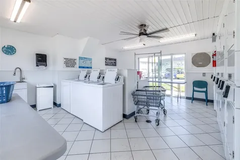 1250 S Pinellas Avenue Tarpon Springs FL 34689