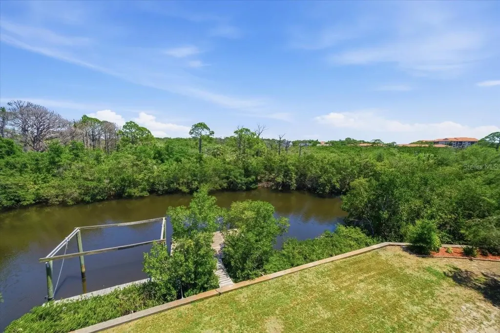 1130 S Florida Avenue Tarpon Springs FL 34689