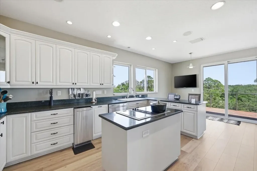 1130 S Florida Avenue Tarpon Springs FL 34689